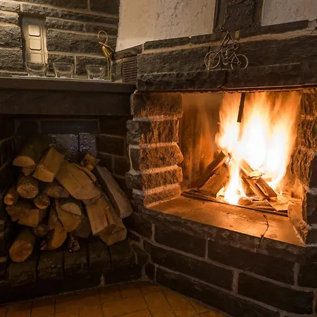 Large House In In The Sauerland Region بيت للعطل